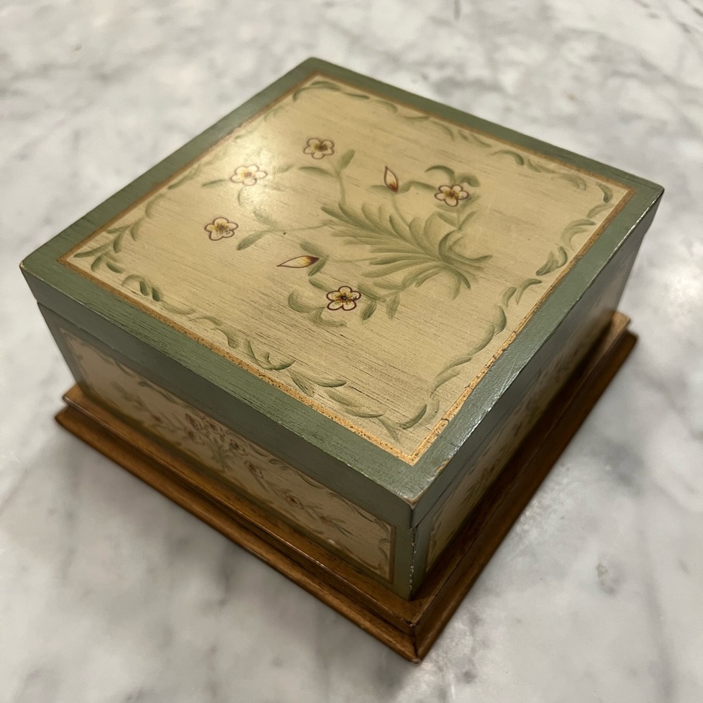 Croscill Home Vintage  Floral Decorative Wood Painted Trinket Box